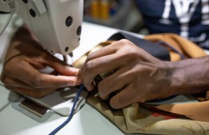 时尚产业链上的疫情重灾区：全球服装加工厂和供应商损失了高达162亿美元的订单